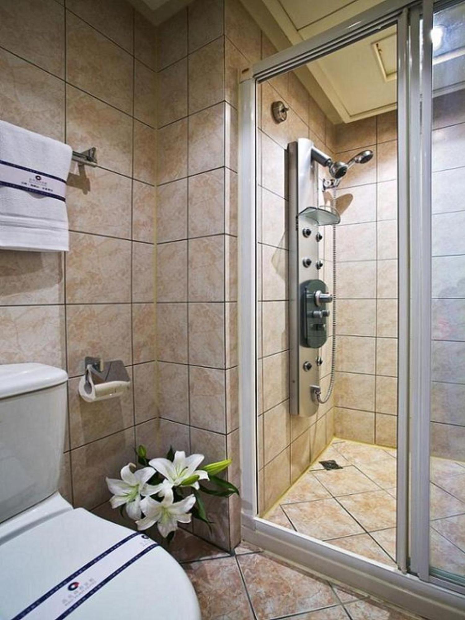 Kao Yuan Hotel - Zhong Shan Тайджун Екстериор снимка