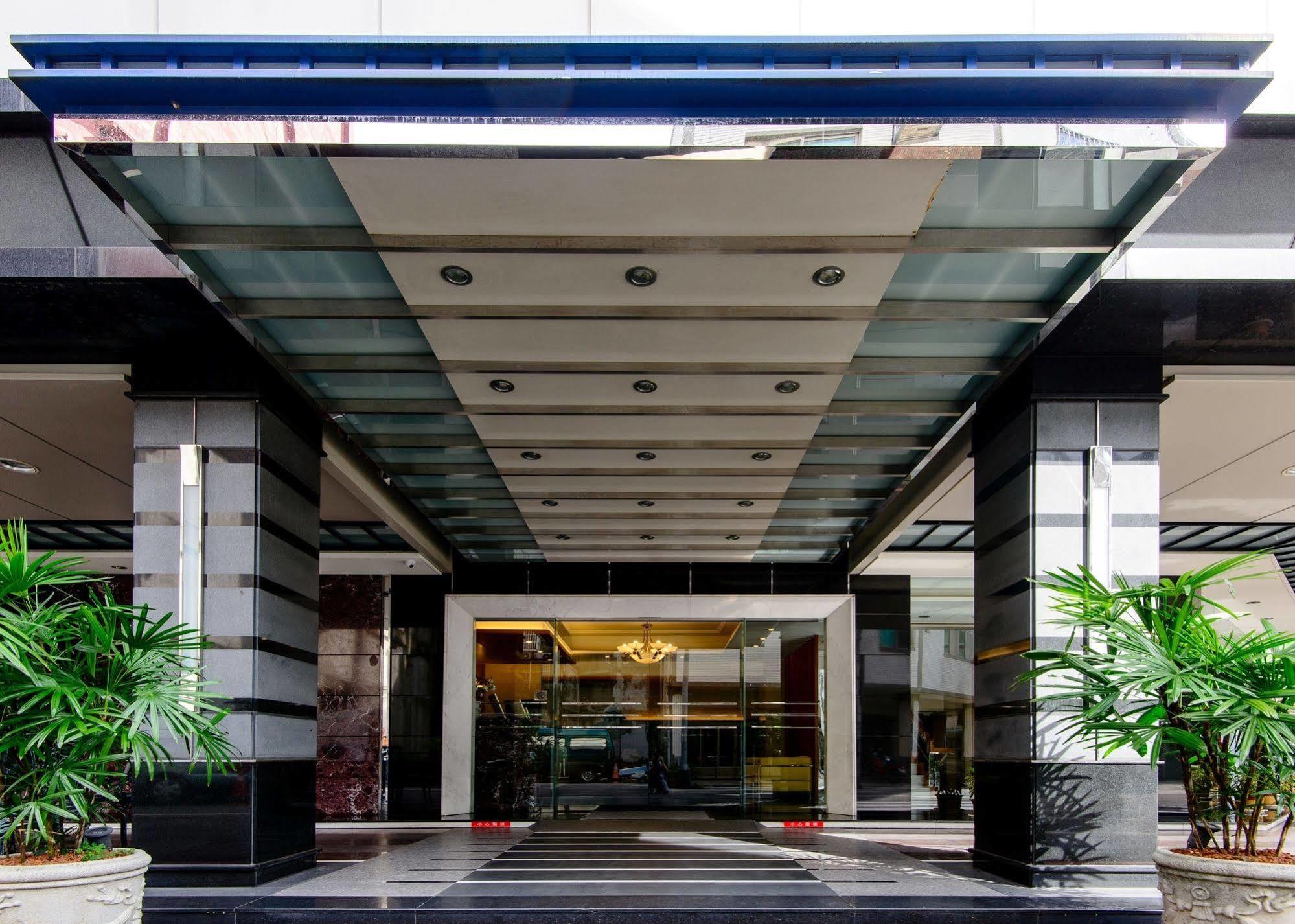 Kao Yuan Hotel - Zhong Shan Тайджун Екстериор снимка