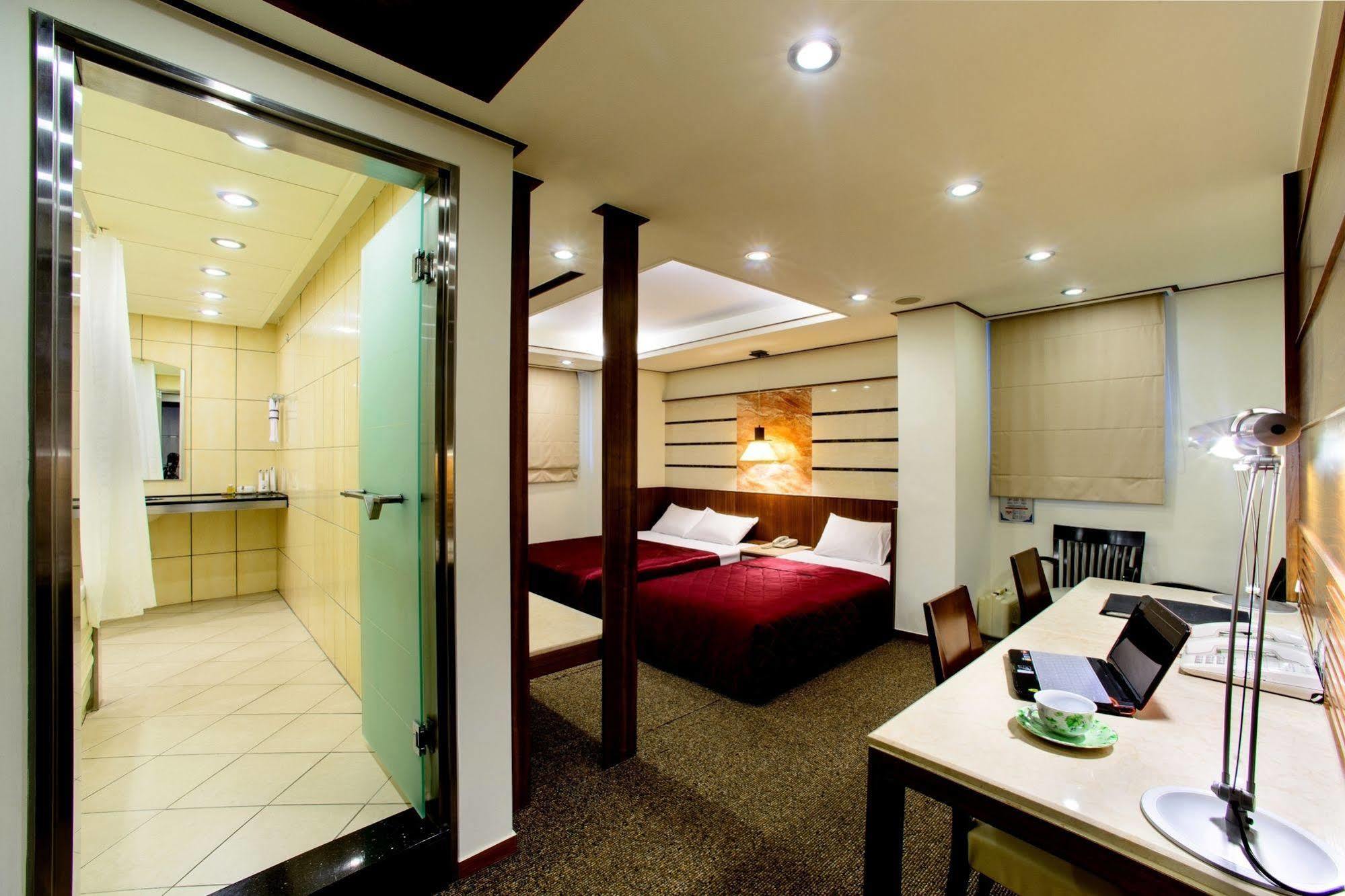 Kao Yuan Hotel - Zhong Shan Тайджун Екстериор снимка